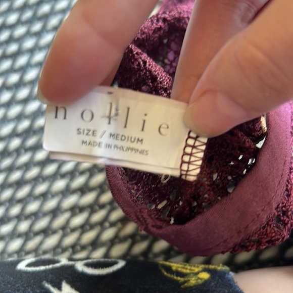 Set of 2 Nollie lace bralettes - Picture 7 of 7